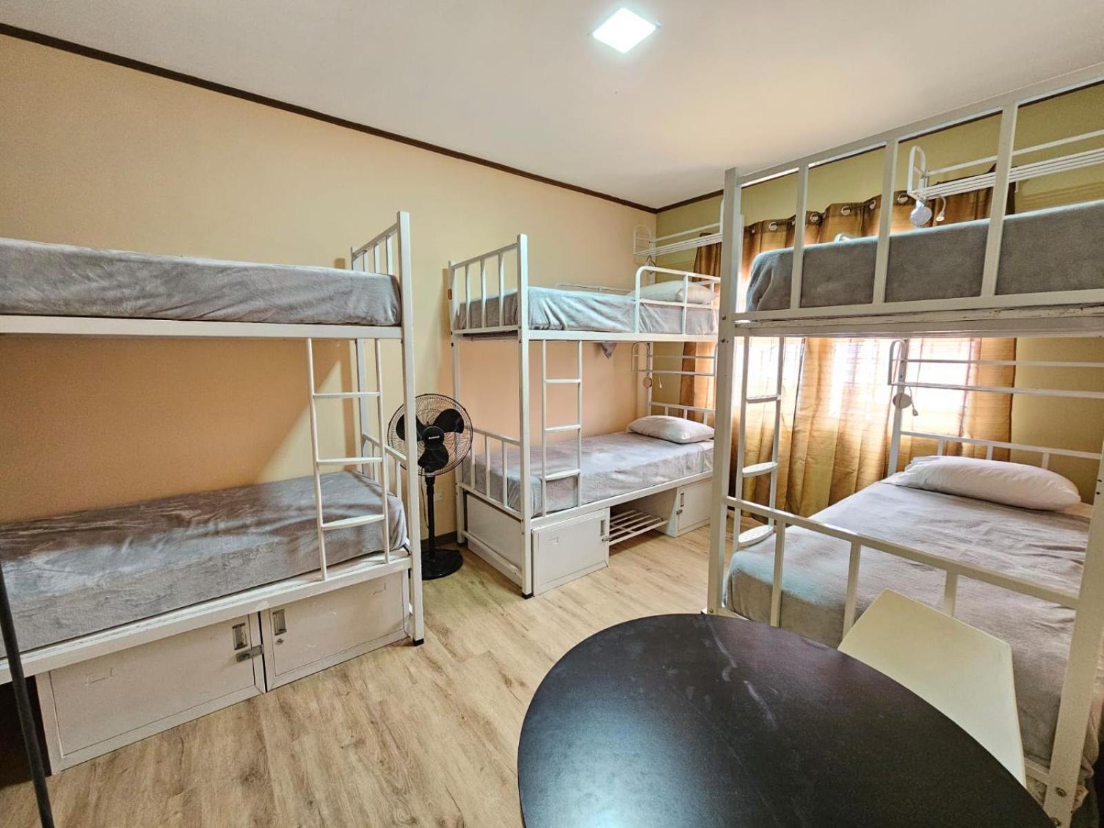 Hostel La Cali Inn San Jose  Eksteriør bilde